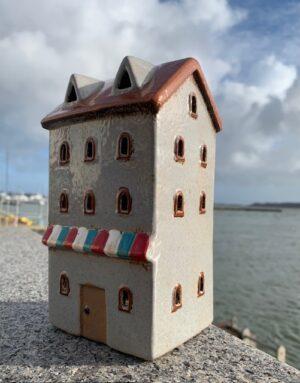 dartmouth house with tea light